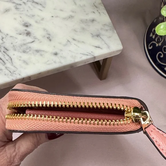 Coach Brown and Pink Floral Women's Accordion Zip Around Wallet NWT - Picture 4 of 9